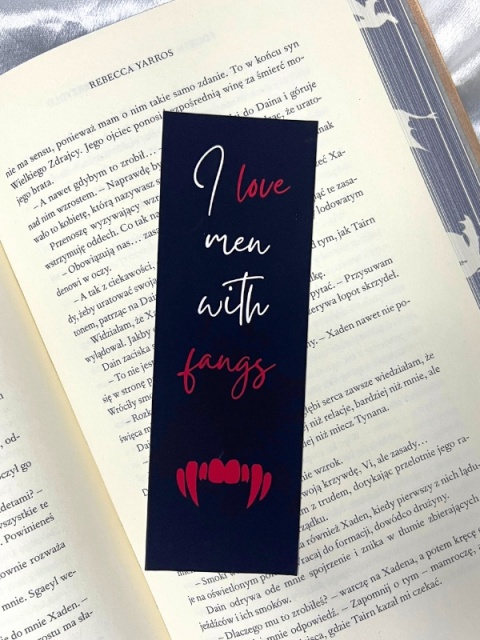 Zakłaka do książki | i love men with fangs
